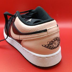 Air Jordan 1 low Crimson Tint